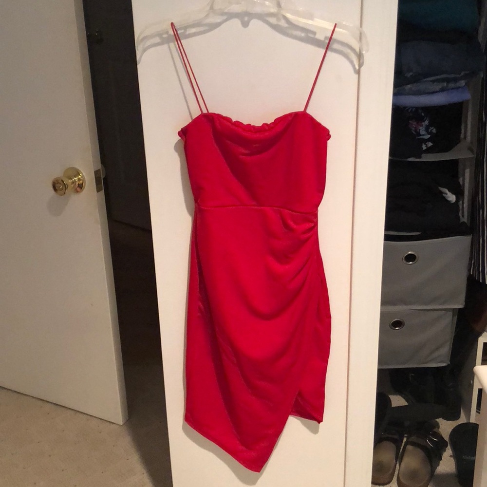 red bodycon dress